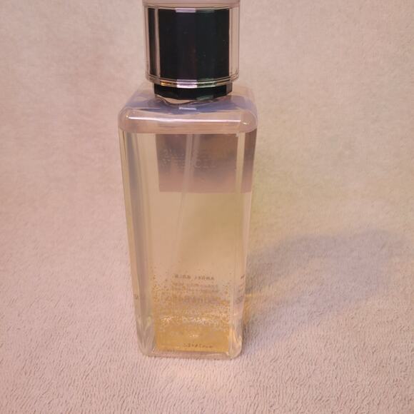 Victoria's Secret Angel Gold Fragrance Body Mist 8.4 oz/250ml - Picture 3 of 5